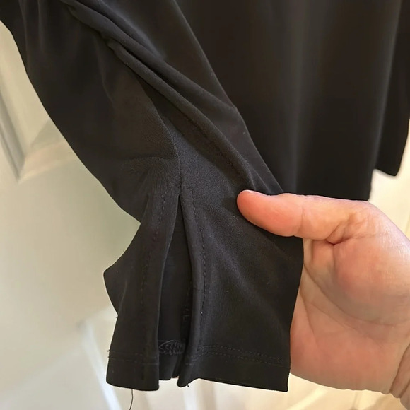 Free Press Clothing Women’s (L) Black 3/4 Ruched Sleeve Scoop Neck Blouse - Picture 4 of 6